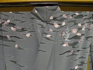 滝沢晃の訪問着コーディネート さざ波に桜